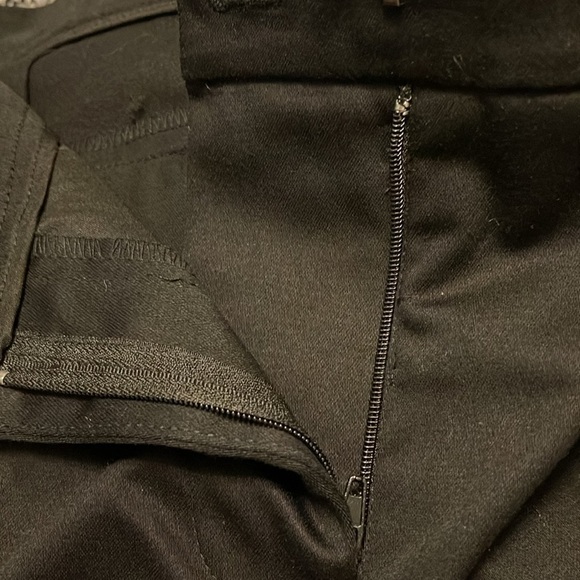 NWT Women’s Simply Vera‎ Vera Wang size 4  shorts Rich Black zipper front - Picture 13 of 13